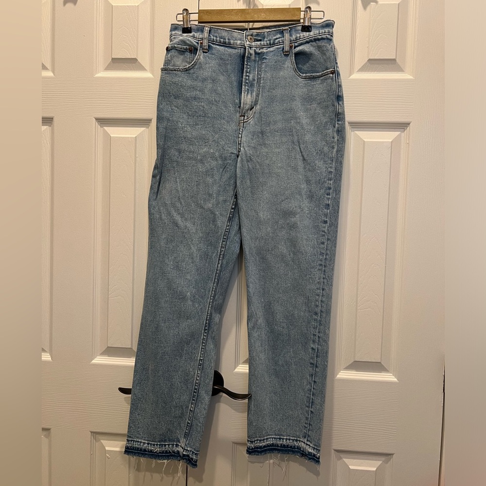 Abercrombie Ultra High Rise Ankle Straight Jean